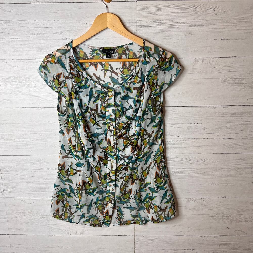 East 5th Blouse Womens Size Medium Parrot Novelty Print Sheer Button Down - Picture 3 of 16